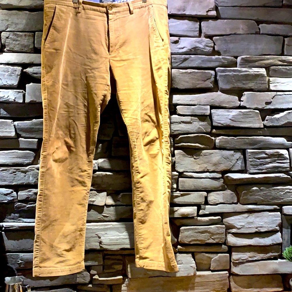 Banana Republic Kentfield Slim cords pants